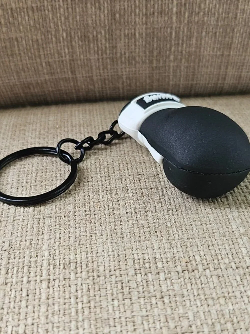 Boxing Glove Keys Holder Black/White Rubber Glove Keychain Key Ring New